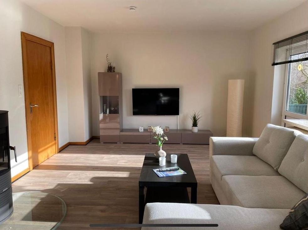 Feddersen Living Grosse Ferienwohnung - Garten - Terrasse - Smart Tv - Netflix Brunsbuttel Zewnętrze zdjęcie